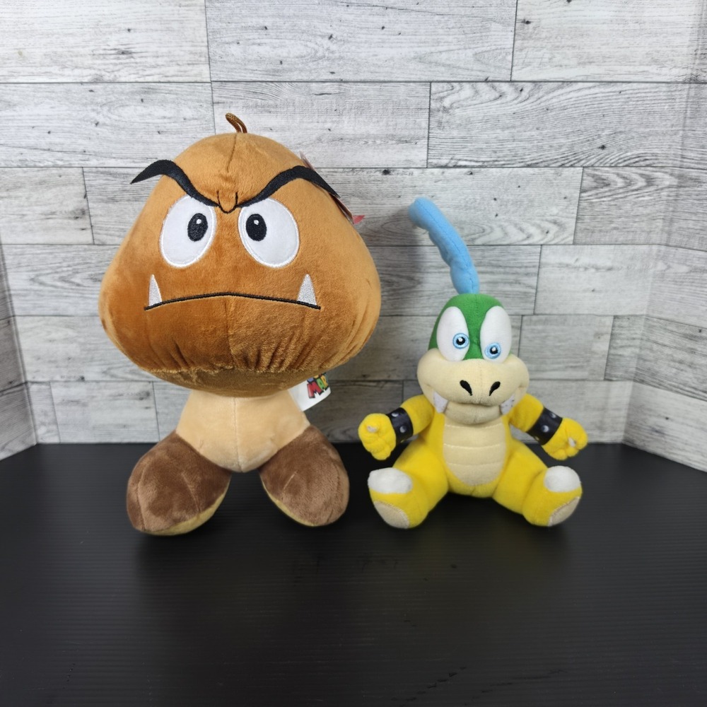 Club Mocchi Mocchi Super Mario Goomba Mega Plush 17" NWT/Larry Koopa Super Mario